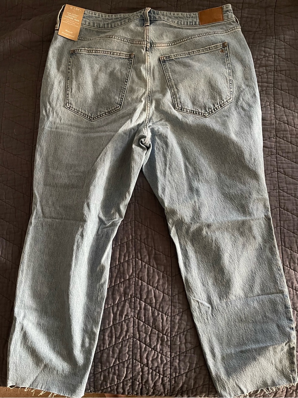 Madewell Light Blue Vintage Curvy Jeans with Brown Leather Tag - Picture 3 of 4